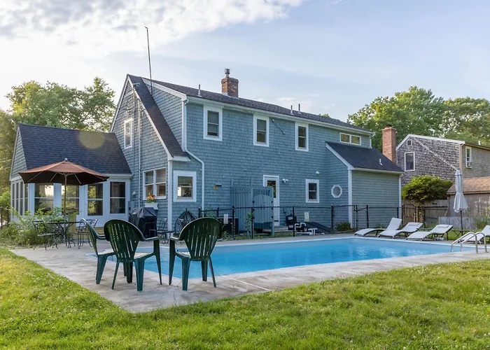 Pool & Screened Deck! Home 2 Mi To Mashpee Commons
