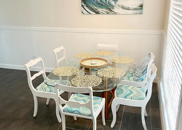 The Maravilla, Wonderful Pool/Beach View, Newly Renovated, 3 Pools Corner Condo