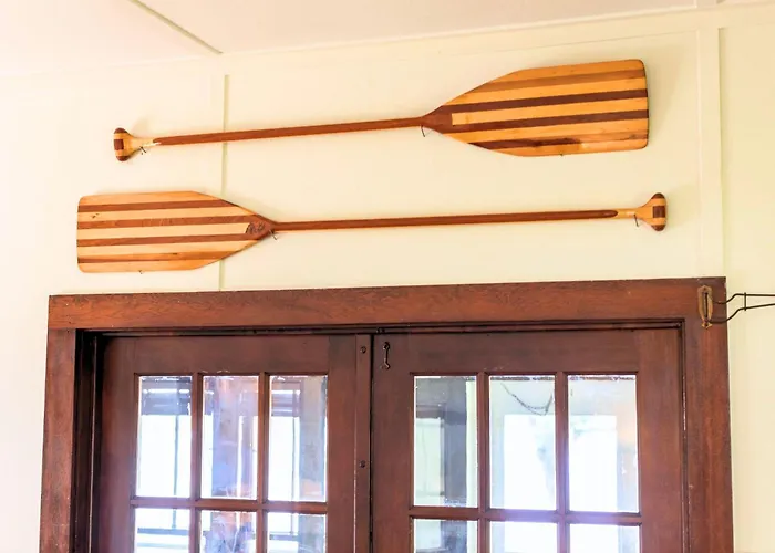 The Cowdry Cottage - Pet-Friendly - Canoe - Bikes