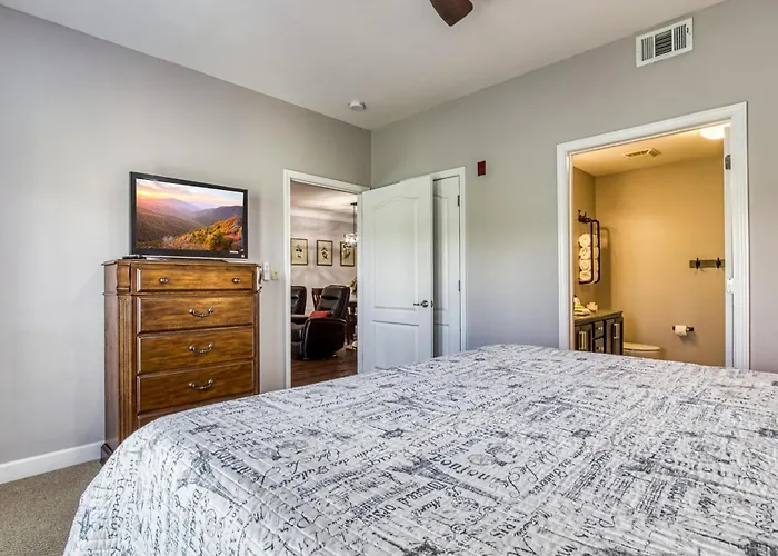 Mountain View Condo By Beyond Expectations