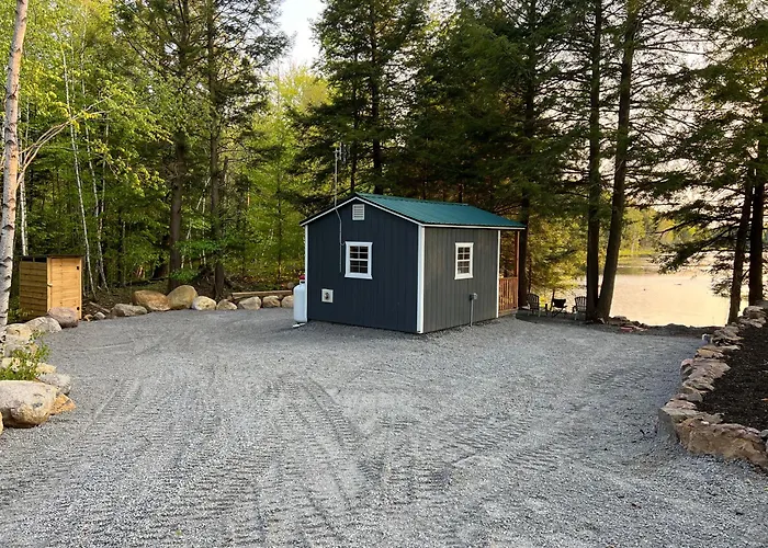 Harrisville Love Shack