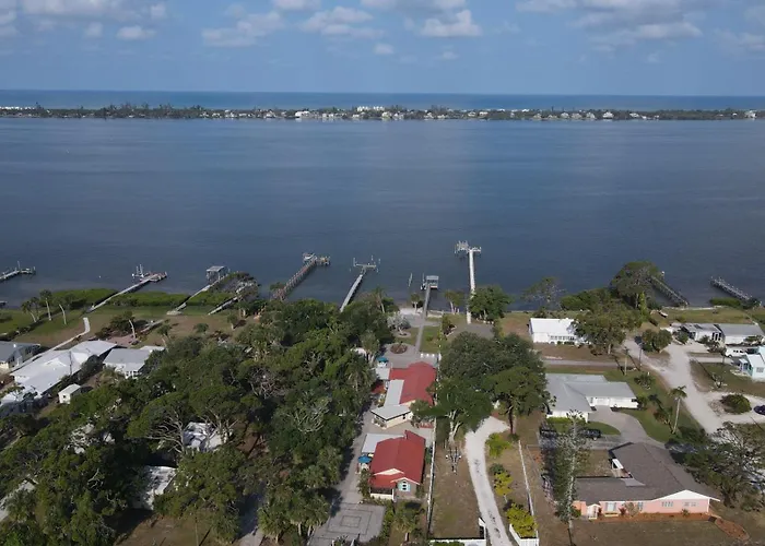Paradise Cove On Lemon Bay