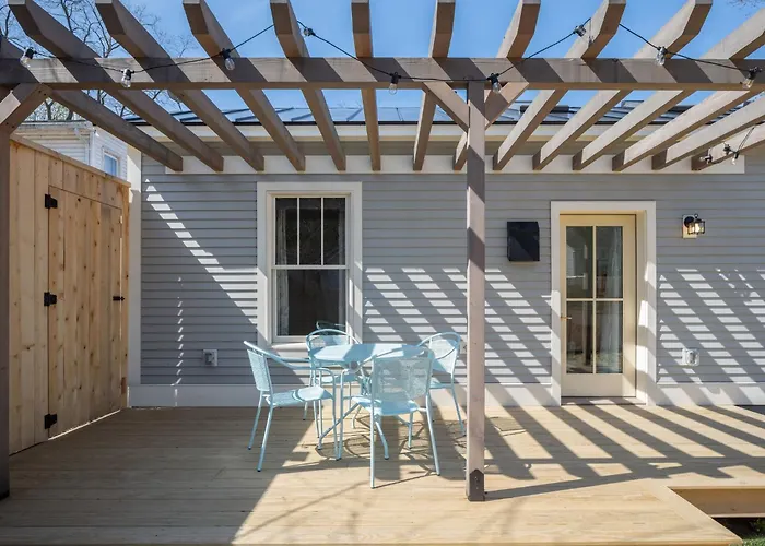 Queen City Bungalow & Cottages