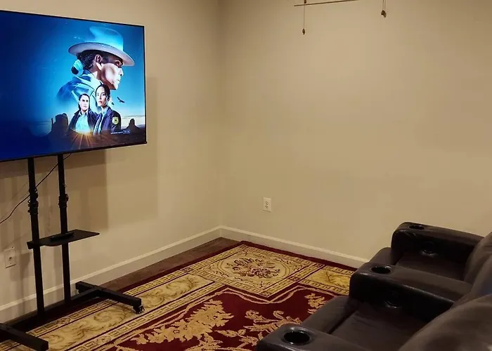 Exquisite & Serene 1 Bedroom, 1 Full Bath Apartment
