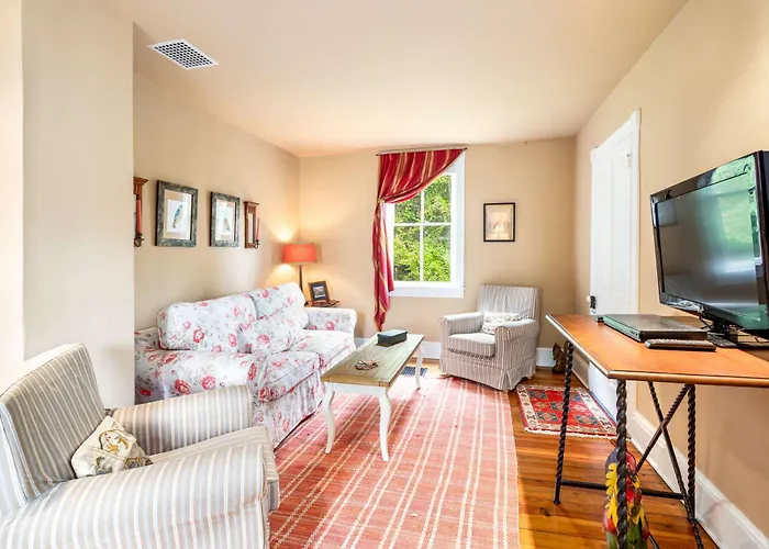 Enchanting Cottage, Walk To Downtown Harpers Ferry