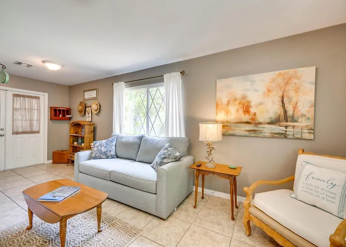 Walk To Historic District! Mt Dora Cottage