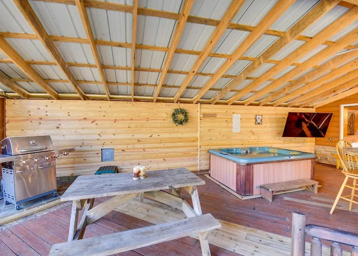Hot Tub & Fire Pit: Riverfront Helen Cabin