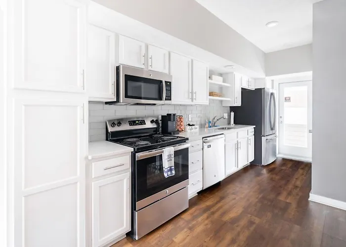 Luxury Downtown Townhome Unit 7