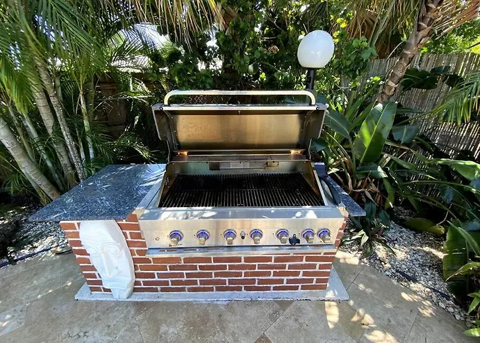 Deerfield Beach Heated Pool House