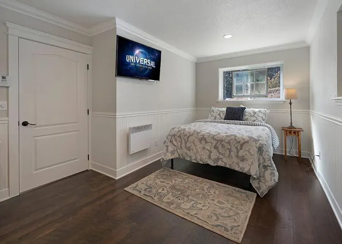 Secluded 4Br Nestled In Woods-Hot Tub/Dog Friendly