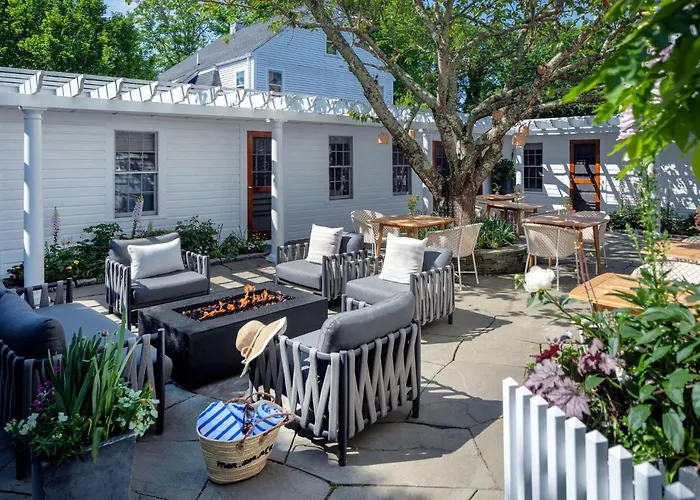76 Main Ink Press Hotel Nantucket