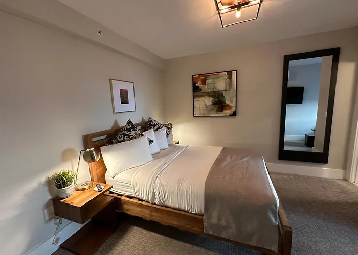 Entire Modern 7 Unit 7 Bath Boutique Inn