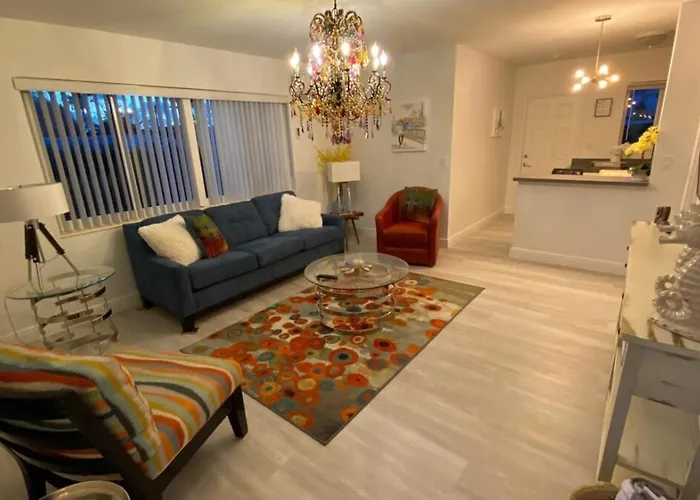 Few Steps From The Beach -Awesome 1Br1Ba