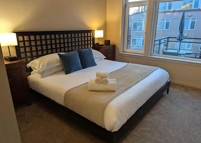 New Downtown 2 Beds, 2 Baths Waterfront Alaska 335