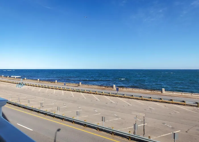Atlantic Breeze Suites