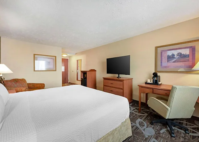 Best Western Plus Mid Nebraska Inn & Suites