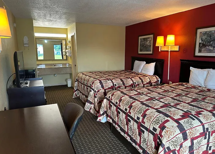 Royal Inn - Anniston