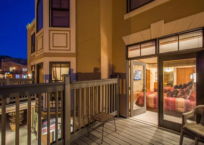 Town Lift 2A | 1 Block To Lifts | Mtn/Town View | Private Hot Tub | On Main Street Access