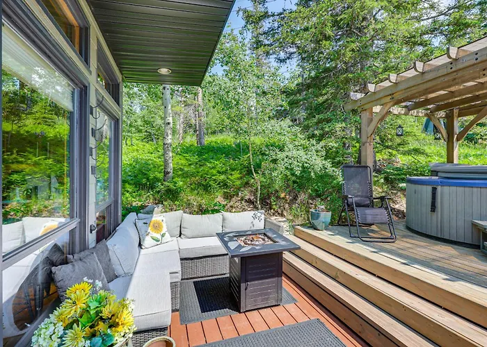 Terry Peak Ski Cabin & Private Hot Tub
