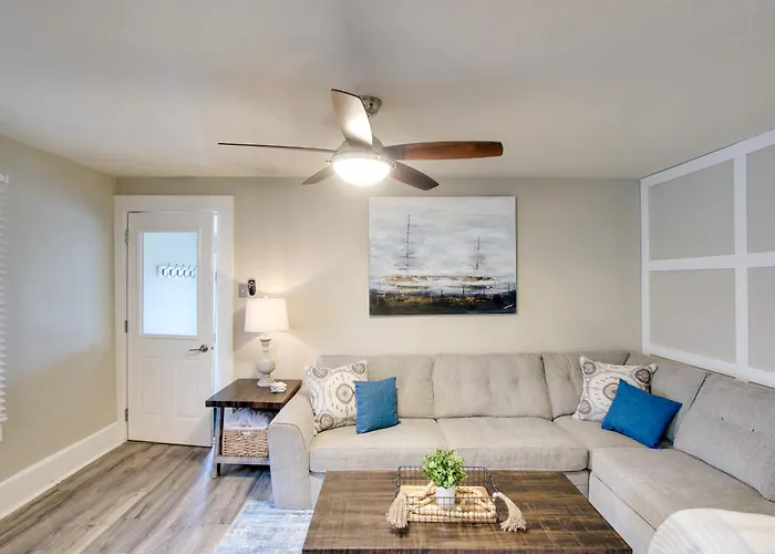 Coastal Comfort & Golfers' Paradise In Sheboygan!