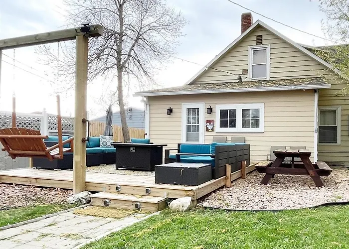 Dwntwn Custer Farmhouse On Main St With Hot Tub