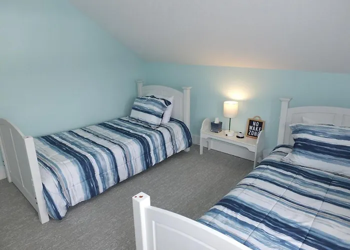Beach Town Escape - Newly-Remodeled & Gorgeous!