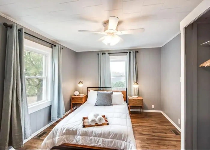 Southern Charm Cottage Flying Squirrel Cottages