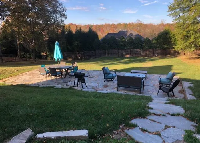 Southern Charm Cottage Flying Squirrel Cottages