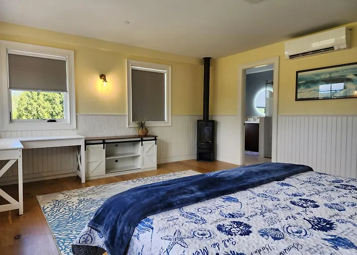 Hollywood Manor House