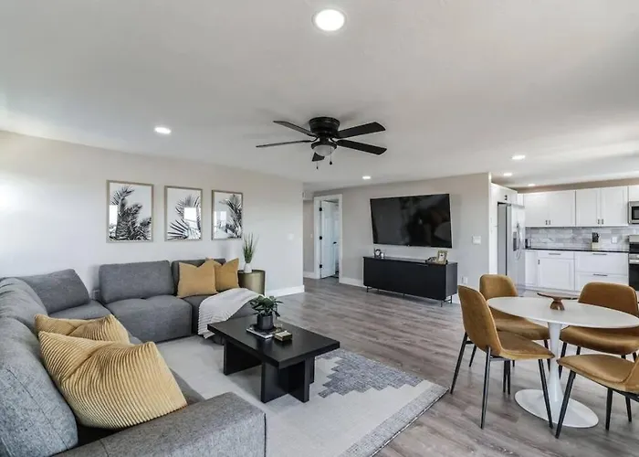Modern 3 Bedroom Beach Retreat With Private Balcony
