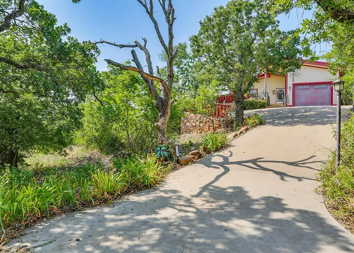 Medicine Park Cottage: Walk To Lake Lawtonka!