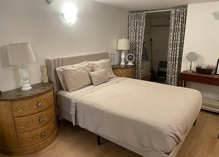 Guest House Near Universal Studios