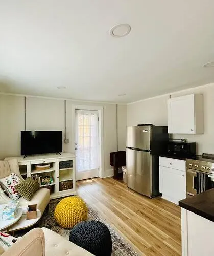 Updated, Fenced, Pet Friendly Downtown Cottage