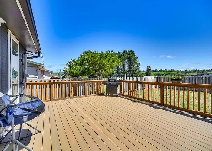 Pet-Friendly Moclips Home: Walk To Mocrocks Beach!