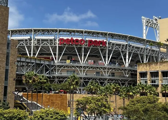 Bayviews Lux One-Bedroom Apartment 1Min To Petco Park Convention Center Gaslamp Pool, Hot Tub