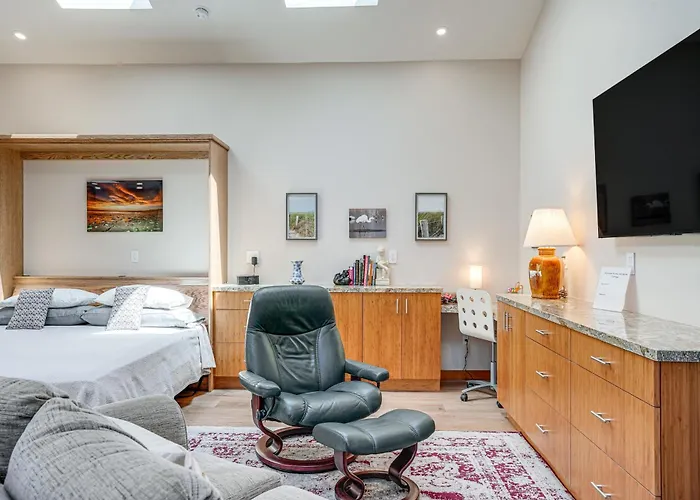 Alameda Studio W/ Patio: 3 Mi To Oakland Coliseum!