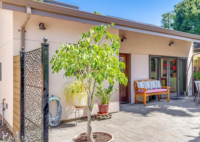 Alameda Studio W/ Patio: 3 Mi To Oakland Coliseum!