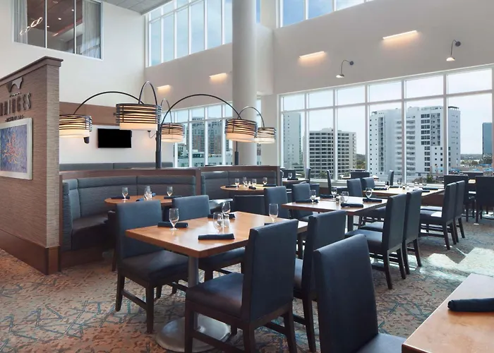 Embassy Suites By Hilton Sarasota