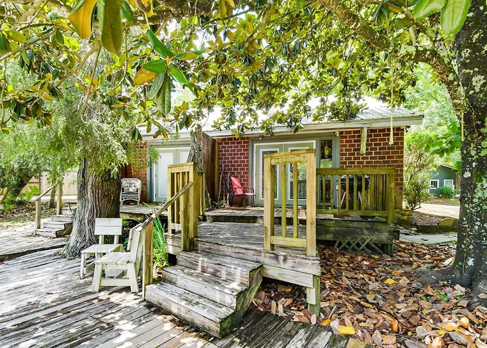 Riverfront Angler'S Cabin In Fairhope W/ Deck!