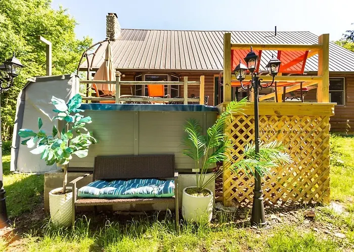 Roscoe Retreat