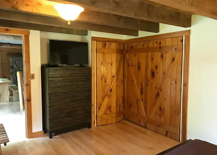 Roscoe Retreat