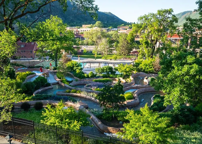 Glenwood Hot Springs Resort