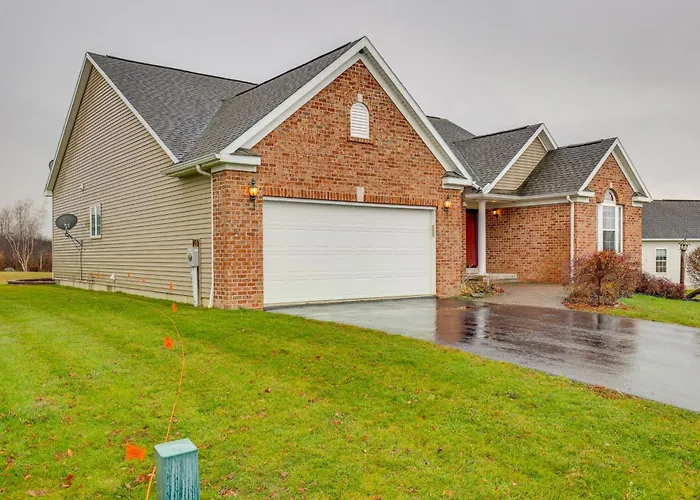 Family Home Near Beach ~ 6 Mi To Dtwn Canandaigua