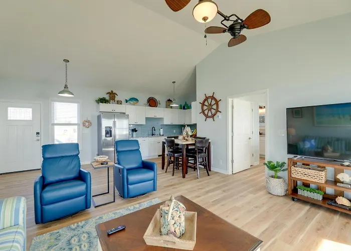 Waterview Home W/ Sunset & Lighthouse Views