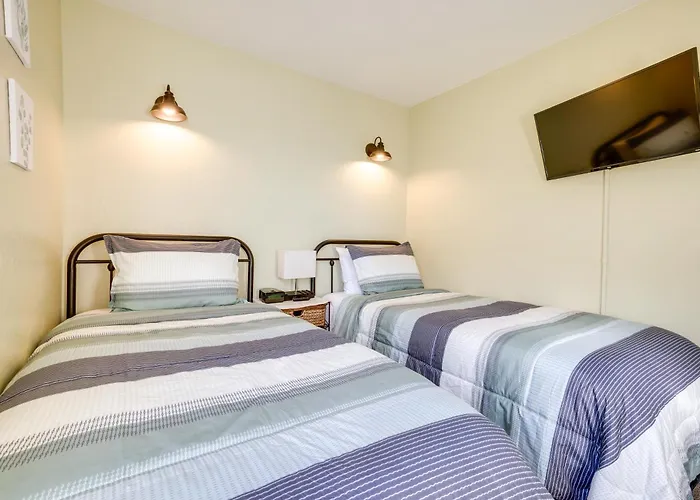 Bandon Beach House Rental: Walk To Downtown!