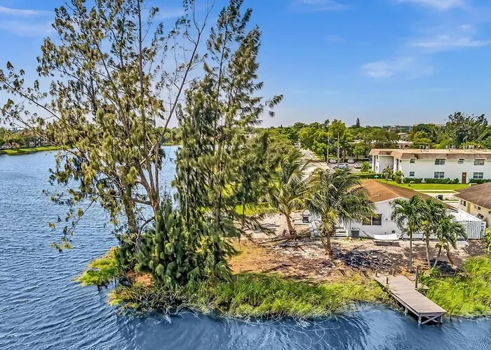 Charming 2Br Lakefront Cottage In Davie Near Beach