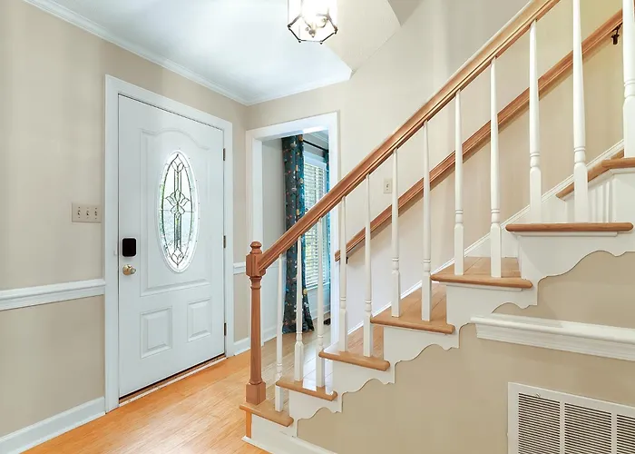 Cozy 4Bd Home - Nc State & Airport Nearby