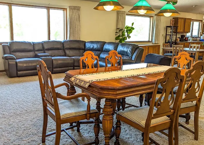 Cozy, Walkable Helena Apartment!