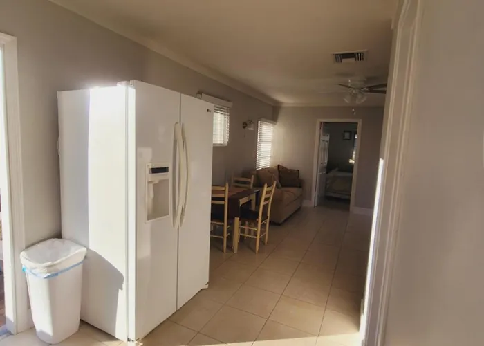 Cottage On Walking Distance To Nokomis Beach