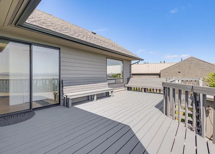 Spacious Camano Home W/ Hot Tub & Water Views!